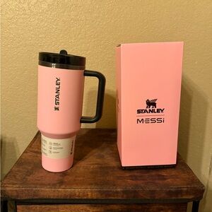 Stanley 40oz Messi Edition Flip Straw Pink Insulated Mug with Handle